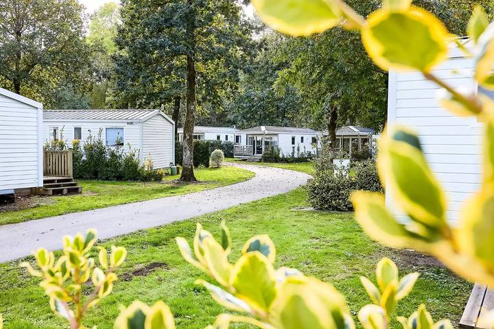 Mobil home pour 4 personnes, avec terrasse et piscine à Monterblanc - 4