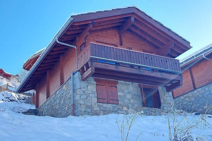 Chalet pour 8 personnes, avec balcon ainsi que sauna et piscine - 1