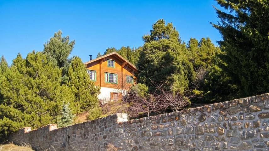 Gîte pour 4 personnes, avec Jardin dans Ex Pyr Canyoning Et Speleologie