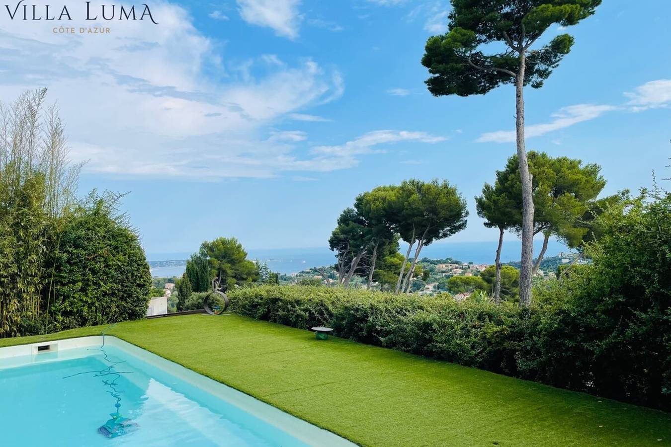 06Al - Architect-designed villa with pool and sea view in Vallauris, Region de Cannes