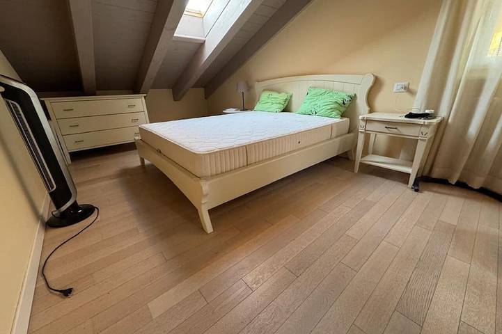 Ganze Wohnung, Duplex mit Pool, Terrasse und 2 Schlafzimmern in Lenno, Gemeinde Tremezzina