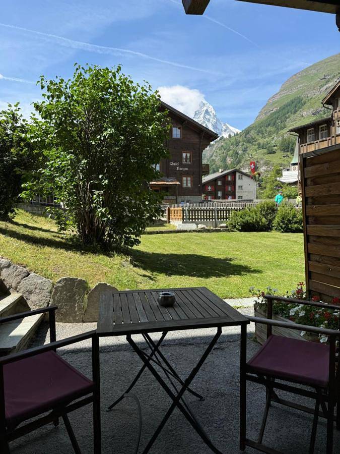 Chalet pour 2 personnes, avec jacuzzi ainsi que sauna et jardin, animaux acceptés à Zermatt - 4