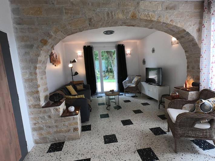 Gîte pour 5 personnes, avec Terrasse ainsi que Jardin et Vue à Puycornet