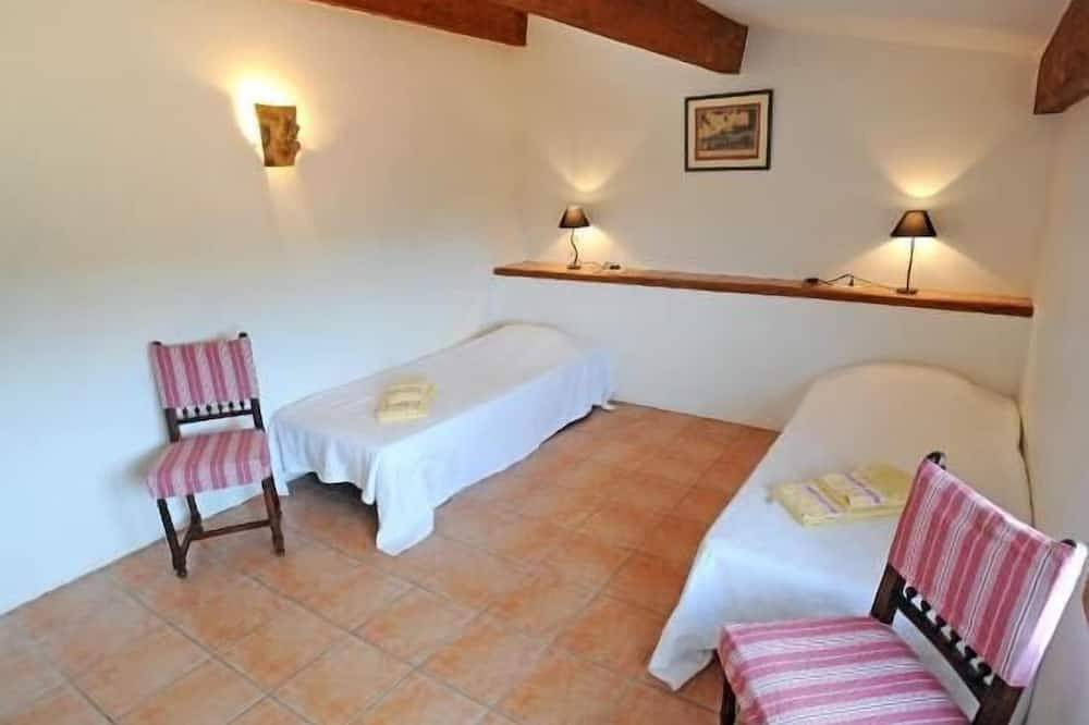 Maison avec terrasse et piscine à Béziers, campagne, proche Canal du Midi in Béziers, Côte méditerranéenne (France)