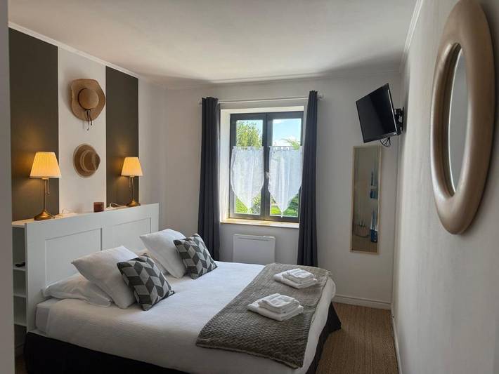 Gîte pour 6 personnes, avec vue ainsi que jardin et piscine à Chonas-l'Amballan - 2