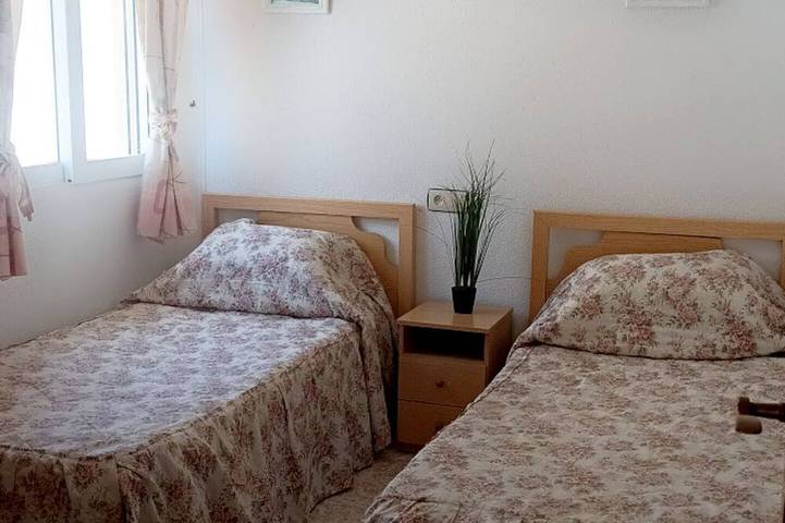 Bungalow für 4 Personen, mit Pool und Terrasse in Torrevieja - 3