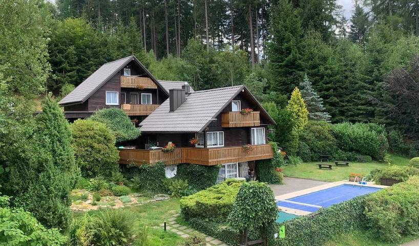 Vakantieappartement voor 4 personen, with Balkon and Terras as well as Tuin and Zwembad in Pilsen Regio