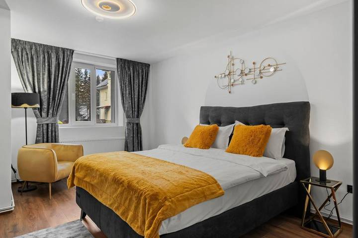 Gîte pour 4 personnes, avec Balcon et Terrasse ainsi que Jacuzzi et Jardin