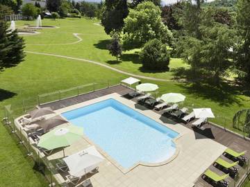 Hôtel pour 3 personnes, avec piscine ainsi que jardin et jacuzzi dans Thermes Marlioz