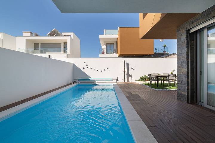 Villa para 6 pessoas, com Varanda e Jacuzzi e ainda Jardim em Famalicão