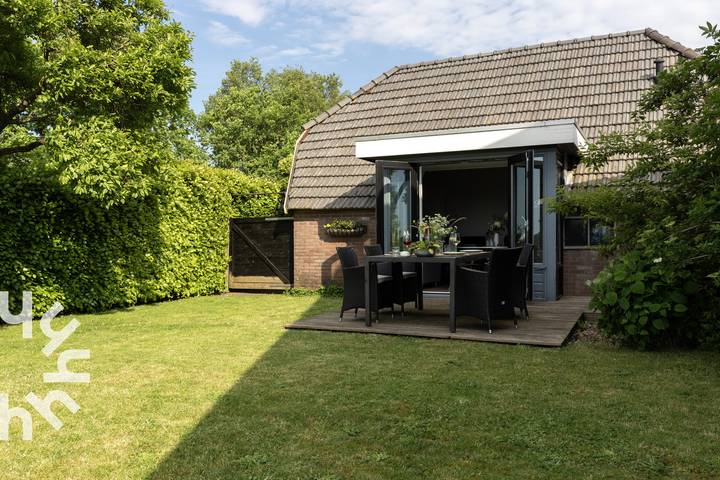 Vakantiehuis voor 4 personen, met terras en tuin in het Nationaal Park Weerribben-Wieden