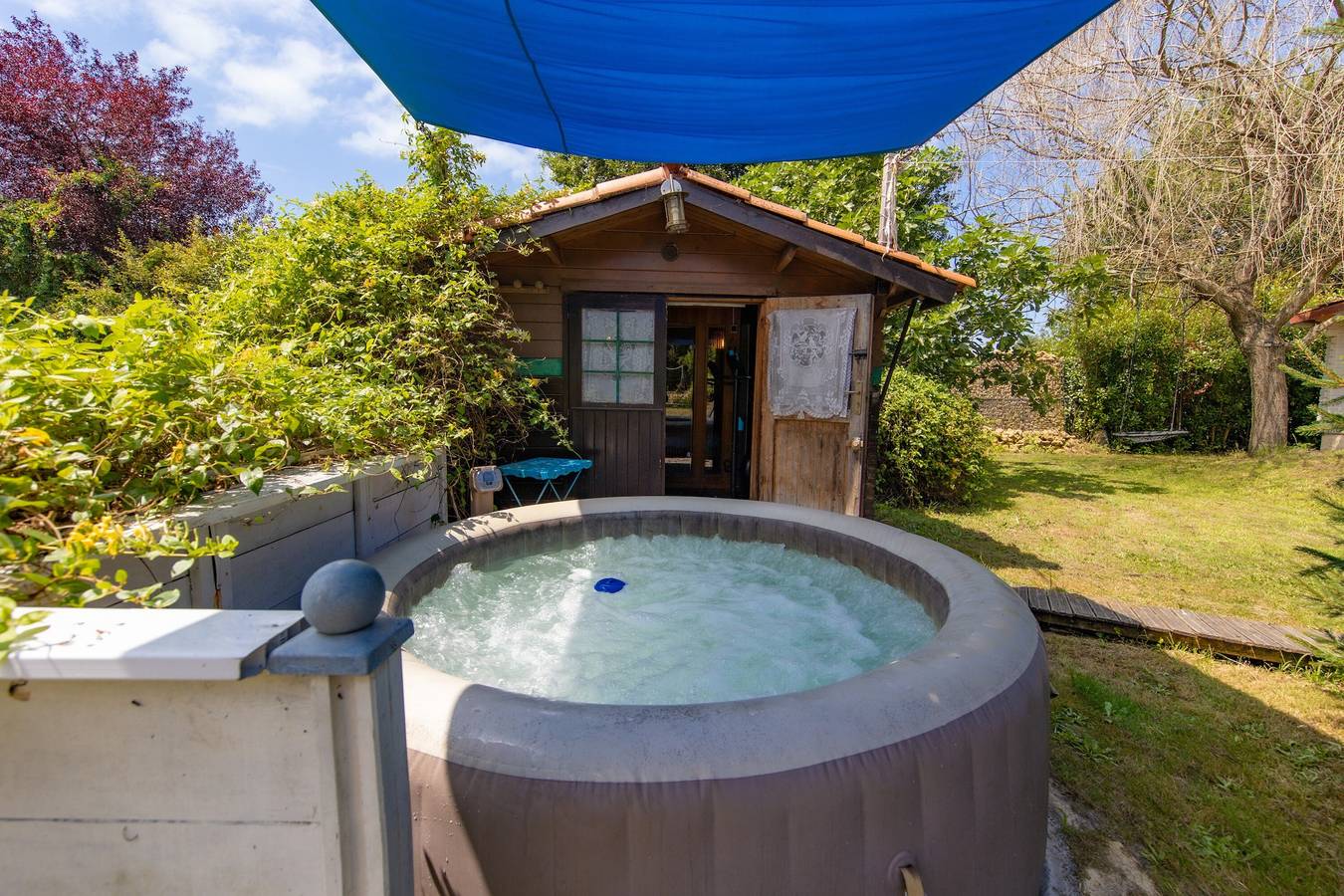 Villa 'Familiale Sur 3000m2 Avec Piscine' avec piscine privée, terrasse privée et Wi-Fi in Biscarrosse, Côte d’Argent
