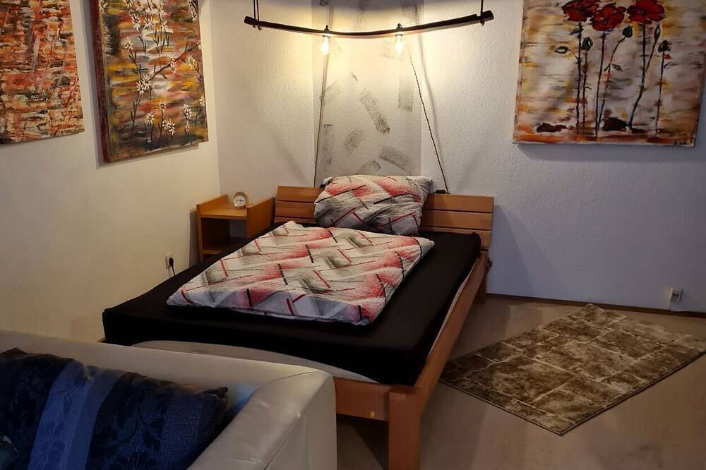 Ganze Wohnung, Gemütliches gut ausgestattete 1 Zimmer Ferienwohnung mitten in der  Natur in Ludwigswinkel, Pfalz