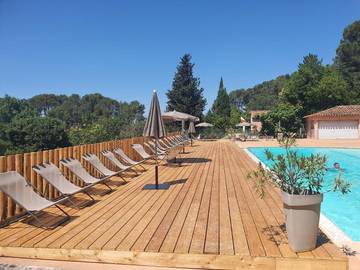 Gîte pour 3 personnes, avec terrasse et piscine, animaux acceptés à Aix-en-Provence