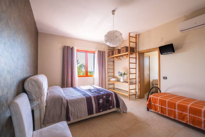 Apartamento entero, Apartamento 'Terra E Colori Bilo 4' con Wi-Fi y aire acondicionado in Galípoli, Golfo de Tarento