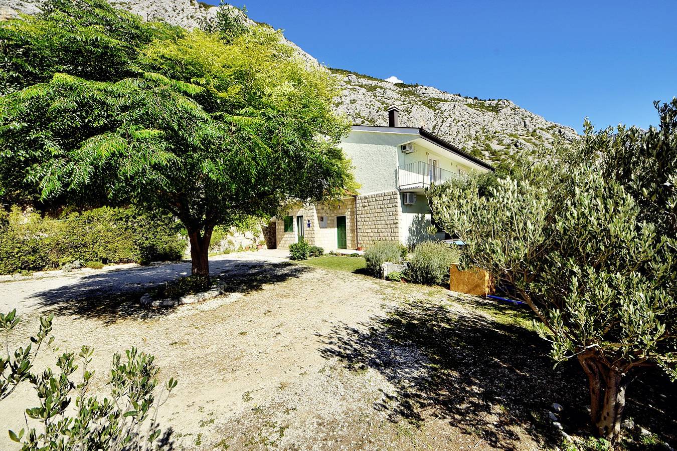 Holiday house Selak * large garden, terrace, sea view, free Wifi in Makarska, Rivera de Makarska