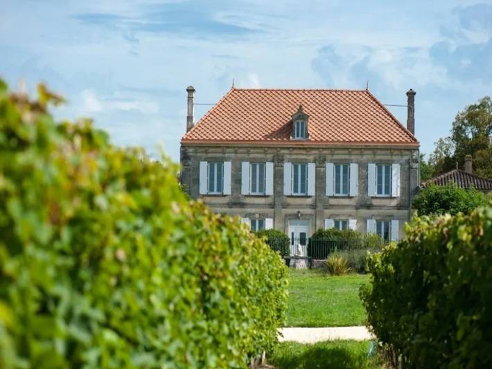 Château pour 12 personnes, avec Balcon/Terrasse et Balcon ainsi que Terrasse et Jacuzzi en Gironde