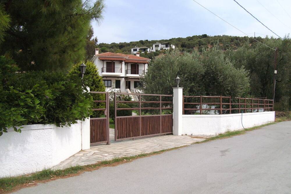 Kleopatra's huis op zee nabij Lefokastro Village in Pilion