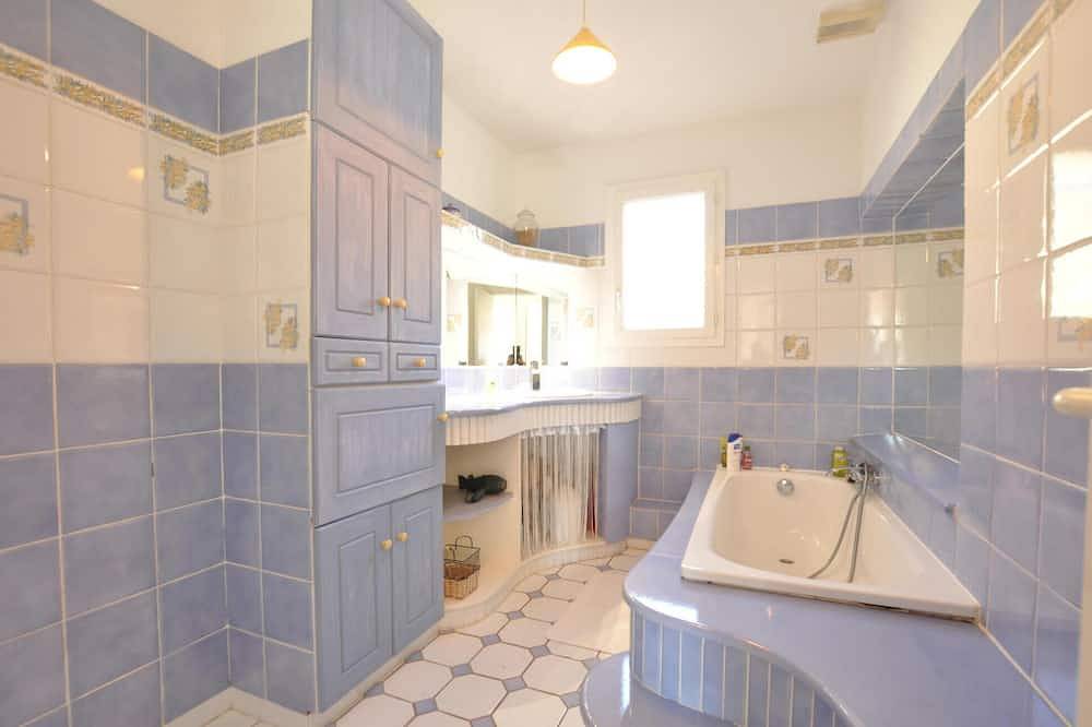 Amazing home in Salernes in Salernes, Region de Draguignan
