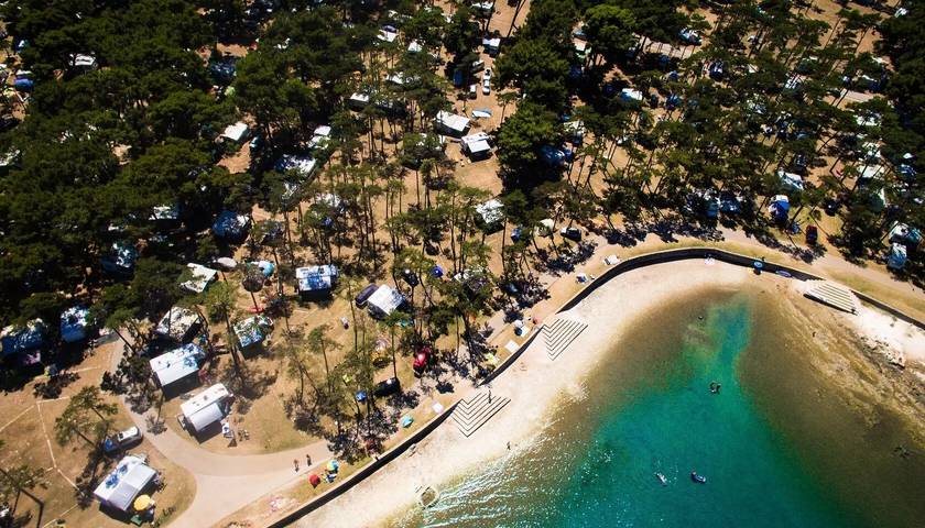 Camping für 4 Personen, mit Terrasse, mit Haustier in Istrien - 3