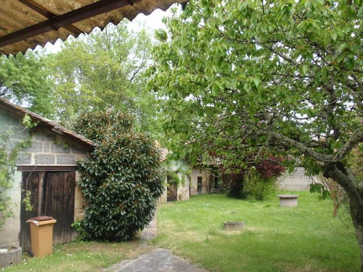 Location de vacances pour 3 personnes, avec jardin à Saint-Médard-de-Guizières - 4