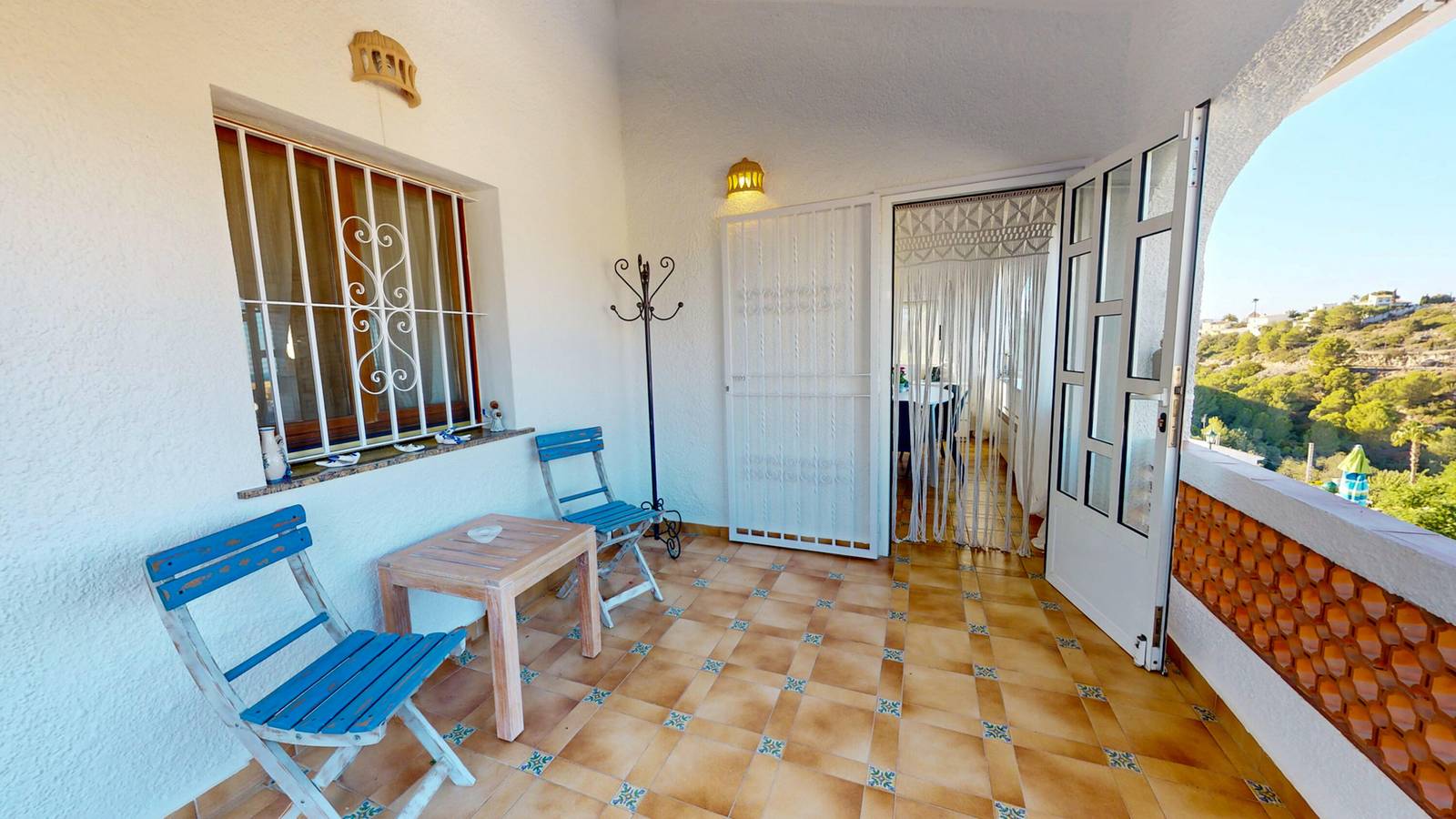 Villa for 8 - 9 people in Denia with private pool, wifi, A/C in Montgo, Dénia