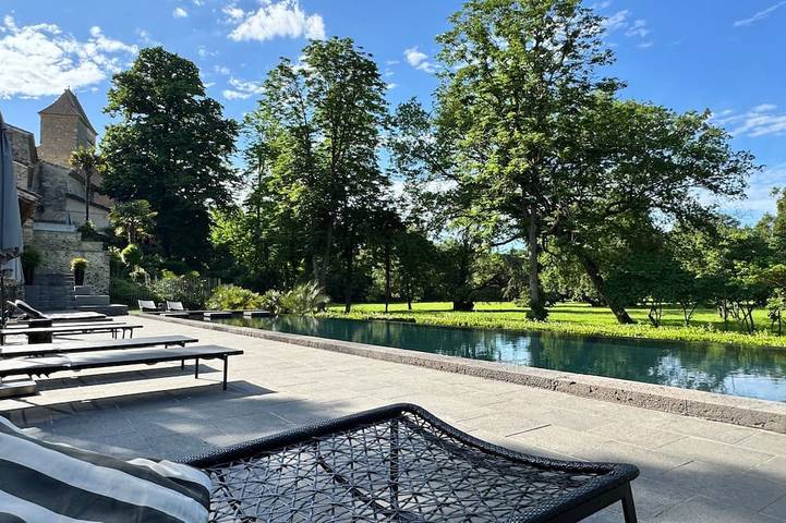 Location de vacances pour 6 personnes, avec jardin ainsi que sauna et piscine à Lieuran-lès-Béziers