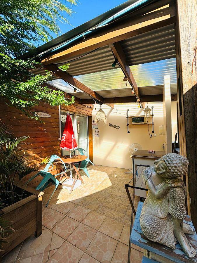 Hôtel pour 2 personnes, avec piscine ainsi que jardin et terrasse dans Plage de l'Hermitage - 2