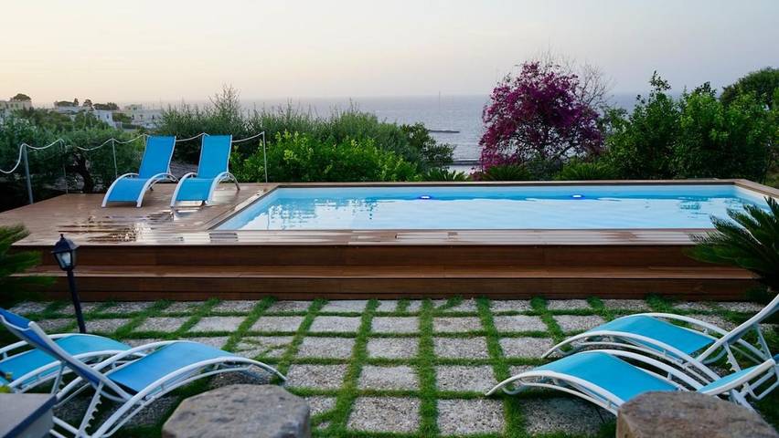 Villa pour 8 personnes, avec jacuzzi ainsi que jardin et piscine à Capri - 2