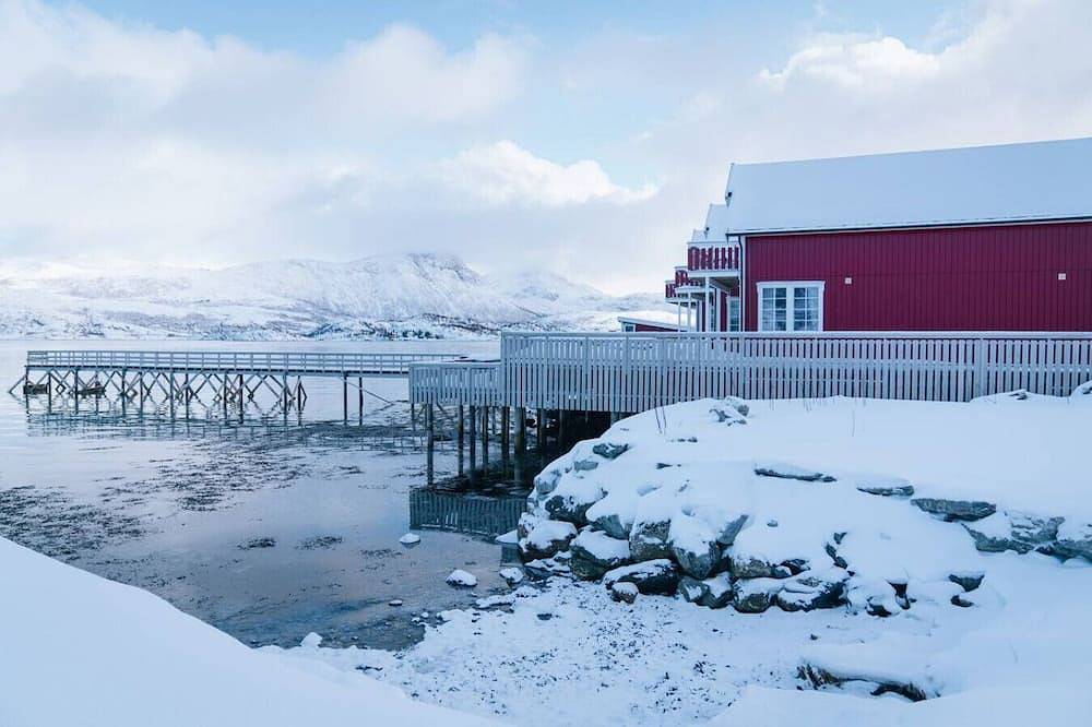 Seaside Cabins Near Tromsø | Northern Lights Views in Tromsø