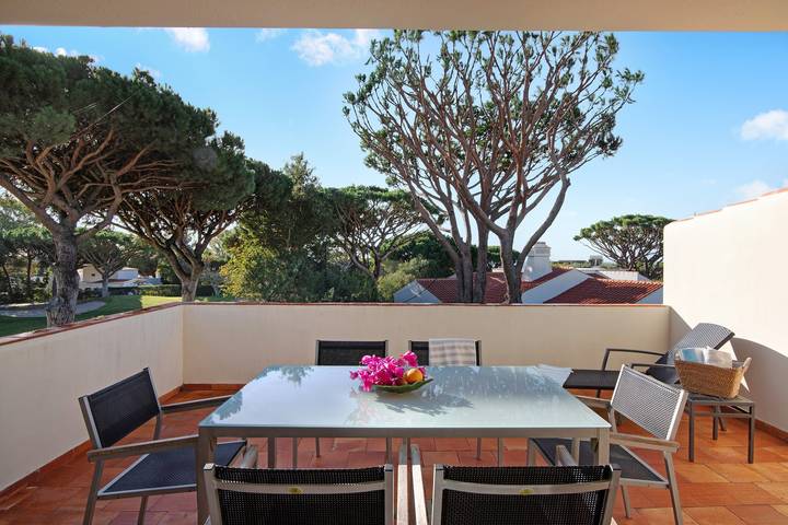 Villa 'Las Trinitarias' with Private Pool, Wi-Fi & Air Conditioning in Vale do Lobo, Almancil
