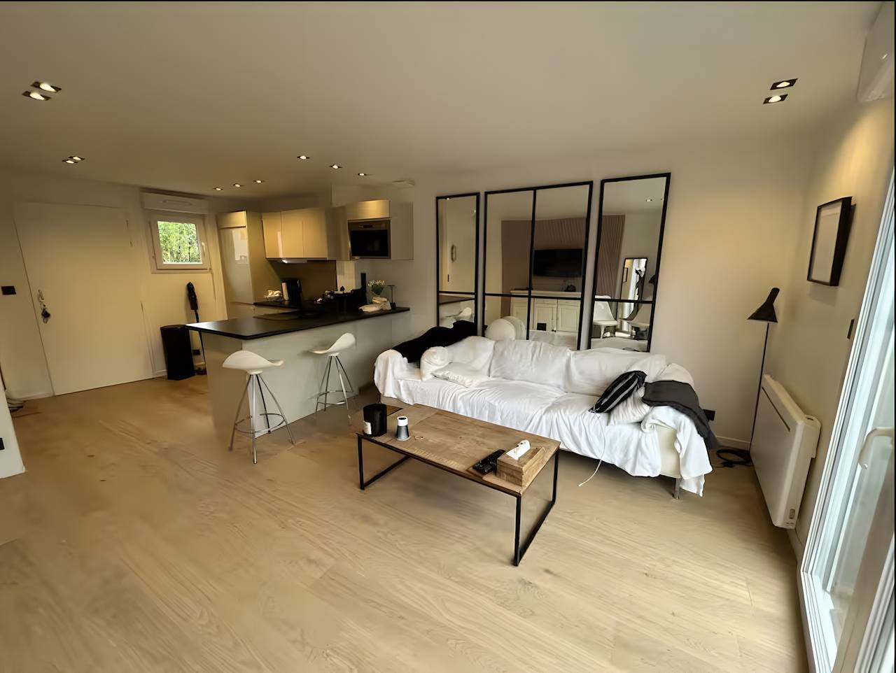 Appartement entier, Appartement « Duplex Cap Ferret » avec piscine partagée, terrasse privée et Wi-Fi in Le Canon, Lège-Cap-Ferret