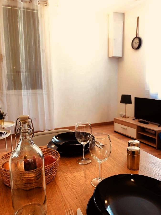 Appartement entier, Two-Bedroom Apartment in Avignon, Vaucluse