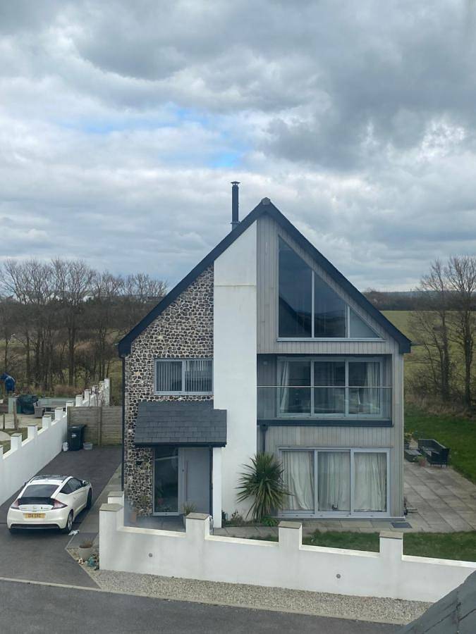 Four-Bedroom House in Cornwall