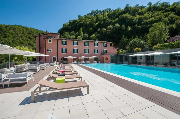 Hotel para 2 personas, con sauna y jacuzzi además de piscina y jardín - 1