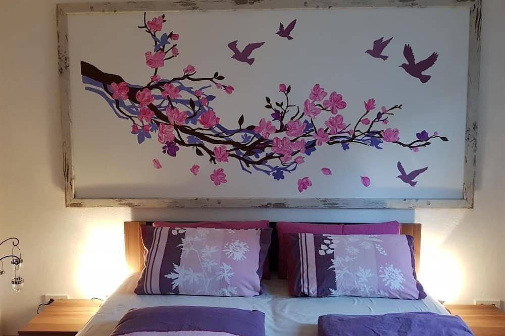 Ganze Wohnung, Ferienwohnung Burgblick - 4-Bett-Ferienwohnung Dusche/Wc, Nichtraucher in Monreal, Osteifel