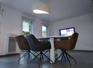 Gîte pour 5 personnes, avec jardin ainsi que vue et balcon à Marguerittes