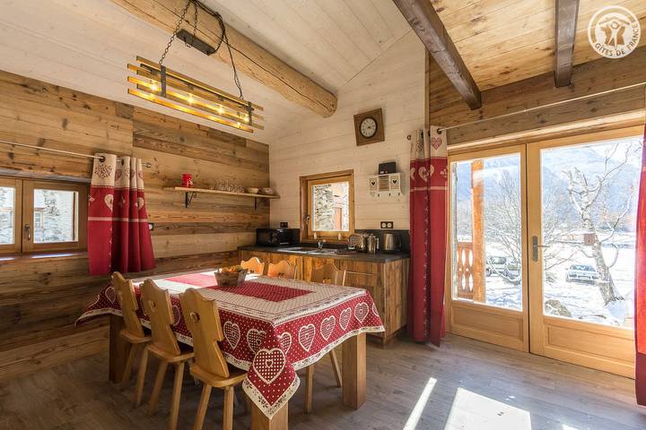 Gîte pour 6 personnes, avec balcon à Bessans - 2