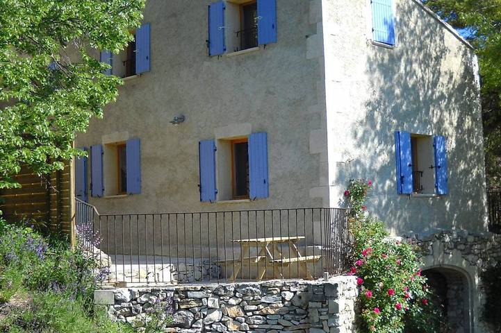 Casa rural para 5 personas, con terraza y jardín - 1