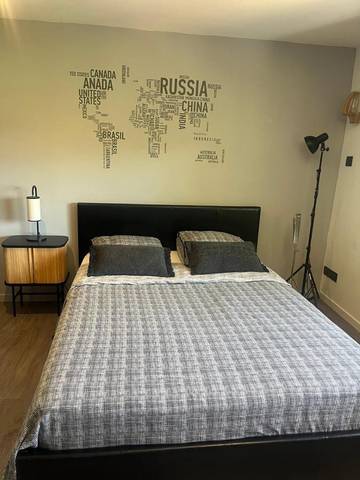 Cottage pour 2 personnes, avec piscine ainsi que vue et jardin à Meyreuil