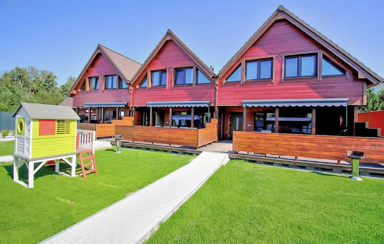 Dom dla 12 osób, z taras w Mielenko