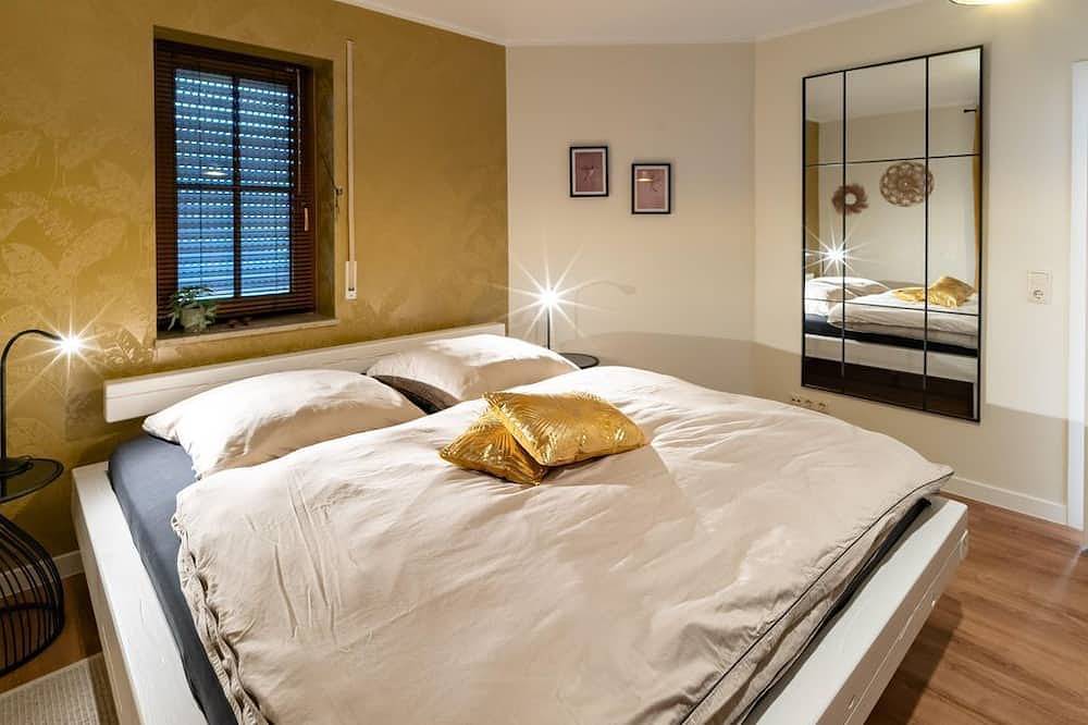 Ganze Wohnung, Ferienwohnung \"Kleine Auszeit\" - Fewo mit Balkon in ruhiger Lage in Naumburg, Saale-Unstrut
