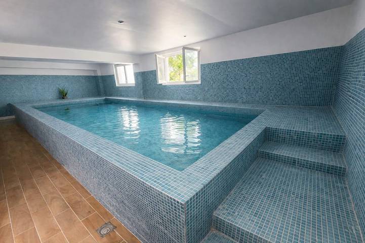 Location de vacances pour 24 personnes, avec jardin dans Terminiers
