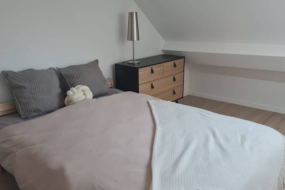 Entire apartment, Apartment just outside Paris in Noisy-le-Sec, Seine-Saint-Denis