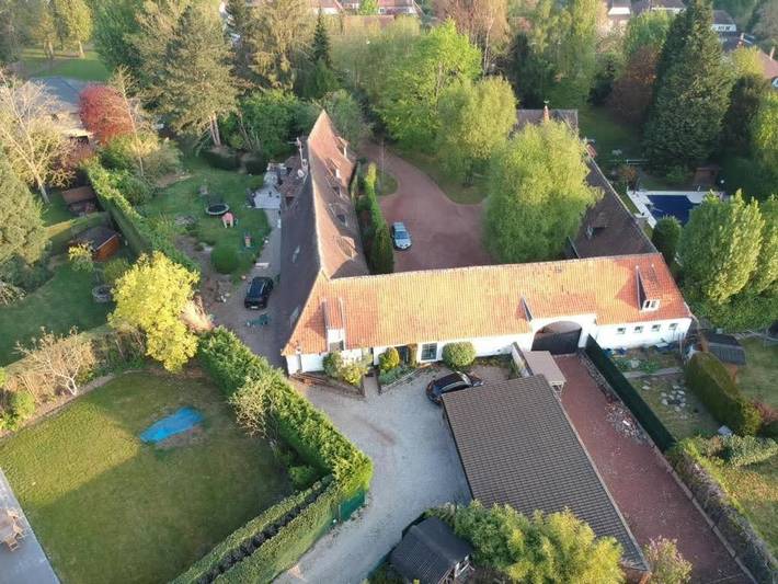 Location de vacances pour 8 personnes, avec jardin, animaux acceptés à Leers (homonymie)