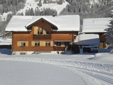 Ferienwohnung für 3 Personen, mit Garten und Balkon in Schoppernau