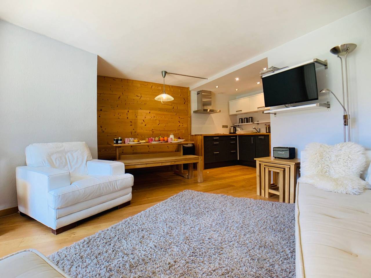 Entire apartment, 4-room apartment for 6 in Tignes with Wi-Fi in Tignes, Massif de la Vanoise