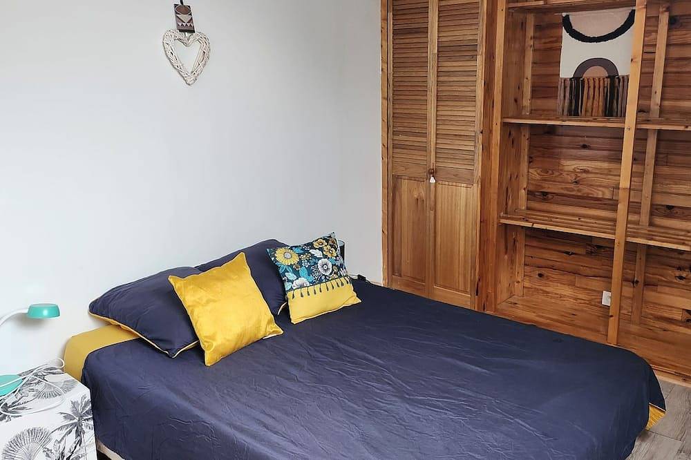 Entire apartment, 3-bedroom apartment, 2 steps from Chambord, Loire castles, Beauval in Tour-en-Sologne, Sologne