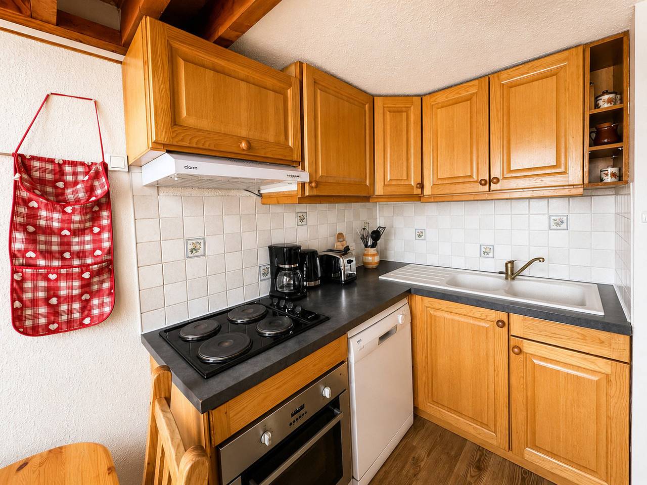 Geheel appartement, Duplex Mezzanine for 8 in Les Menuires, Practical & Comfortable in Les Menuires, Saint-Martin-de-Belleville
