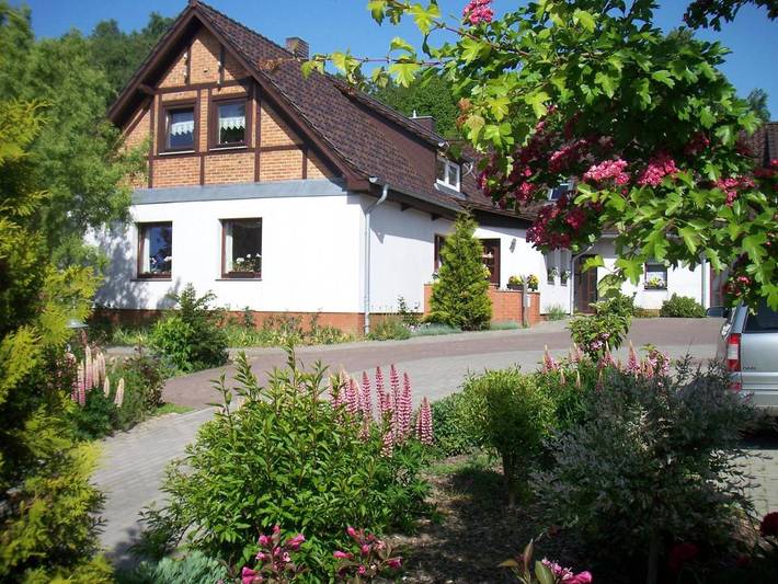 Ferienwohnung für 2 Personen, mit Terrasse und Garten sowie Ausblick